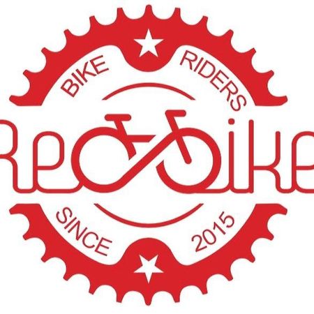 Red Bike Apart'S Ополе Экстерьер фото